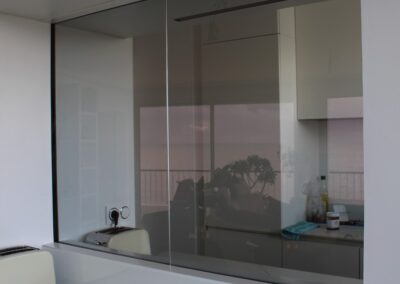 Miroiterie intérieure - salle de bains et chambre à La Baule